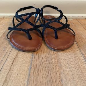 Juniors 7.5 Black Sandals